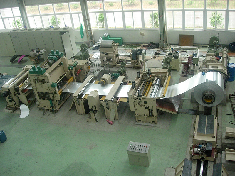 沈陽(yáng)人和生產(chǎn)的1450橫切機(jī)組 沈陽(yáng)人和生產(chǎn)的1450橫切機(jī)組